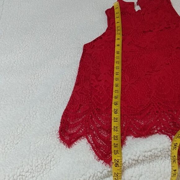 Blue Rain Sleeveless Red Lacey Floral Top - Picture 11 of 15